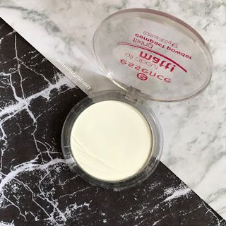 essence all about matt fixing compact powder review