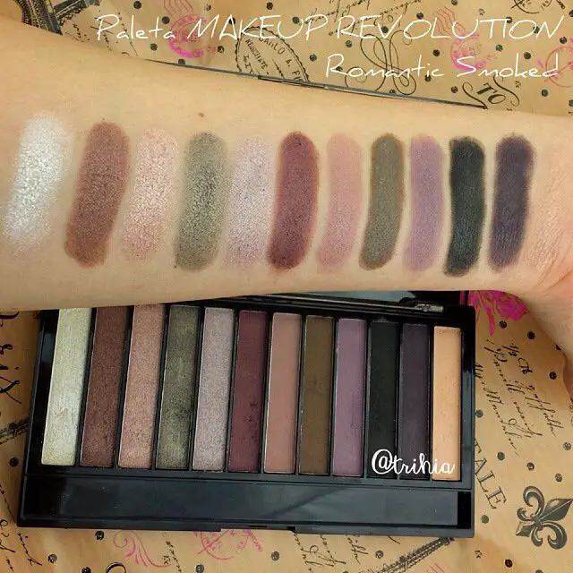 Makeup Revolution Redemption 14 g Romantic Smoked swatches