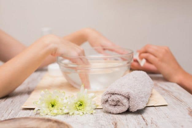 how to do manicure at home